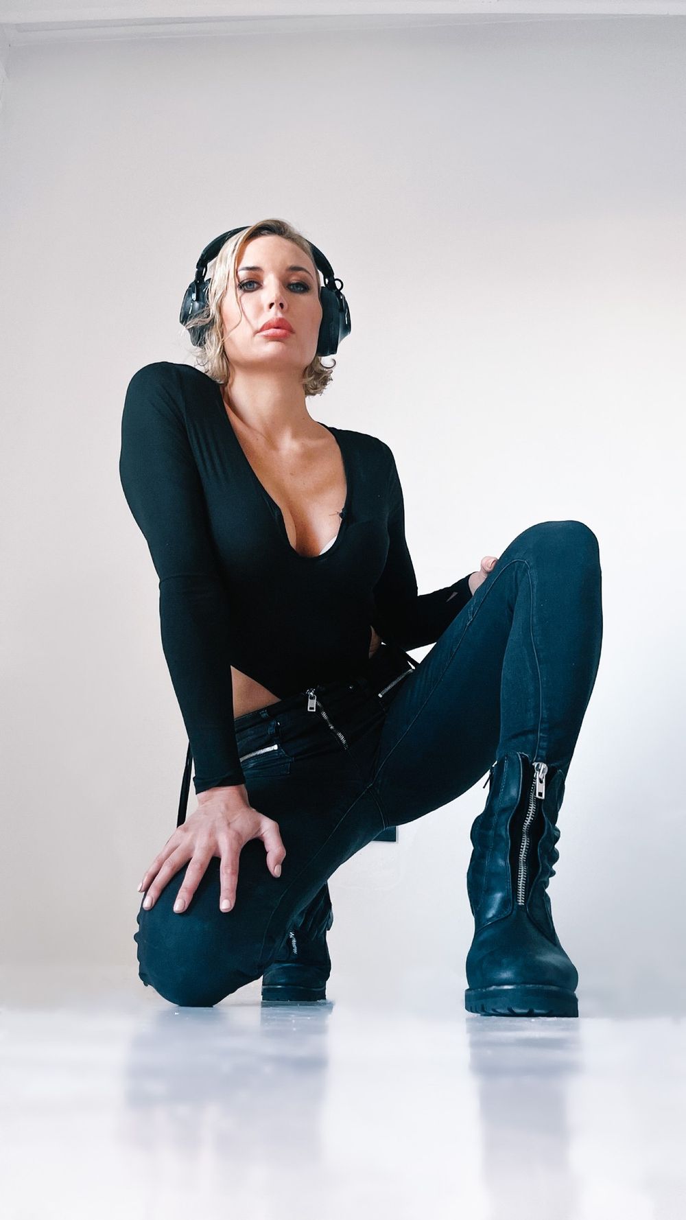 DJ Roxy Louw